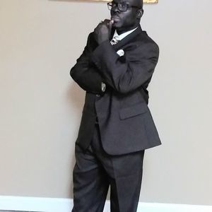 Meet your Posher, Larry